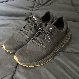 No bull Gum Ripstop Runner- Men’s 10 women’s 11.5. Unisex shoes